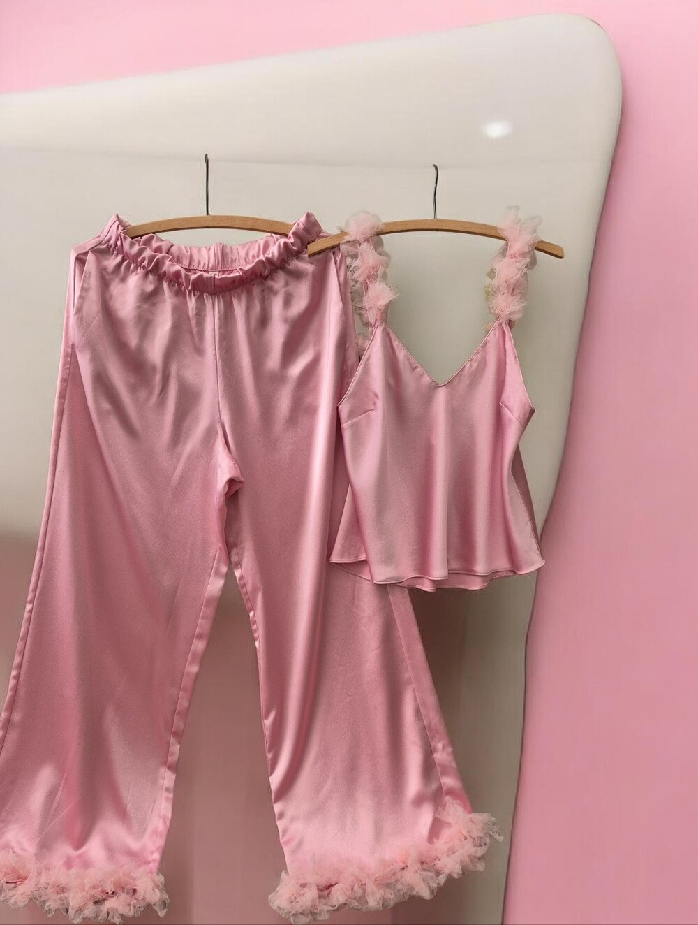 💕For Love And Lemons Pink Satin Cami & Feather-Trim Pajama Pants Set - Size M💕